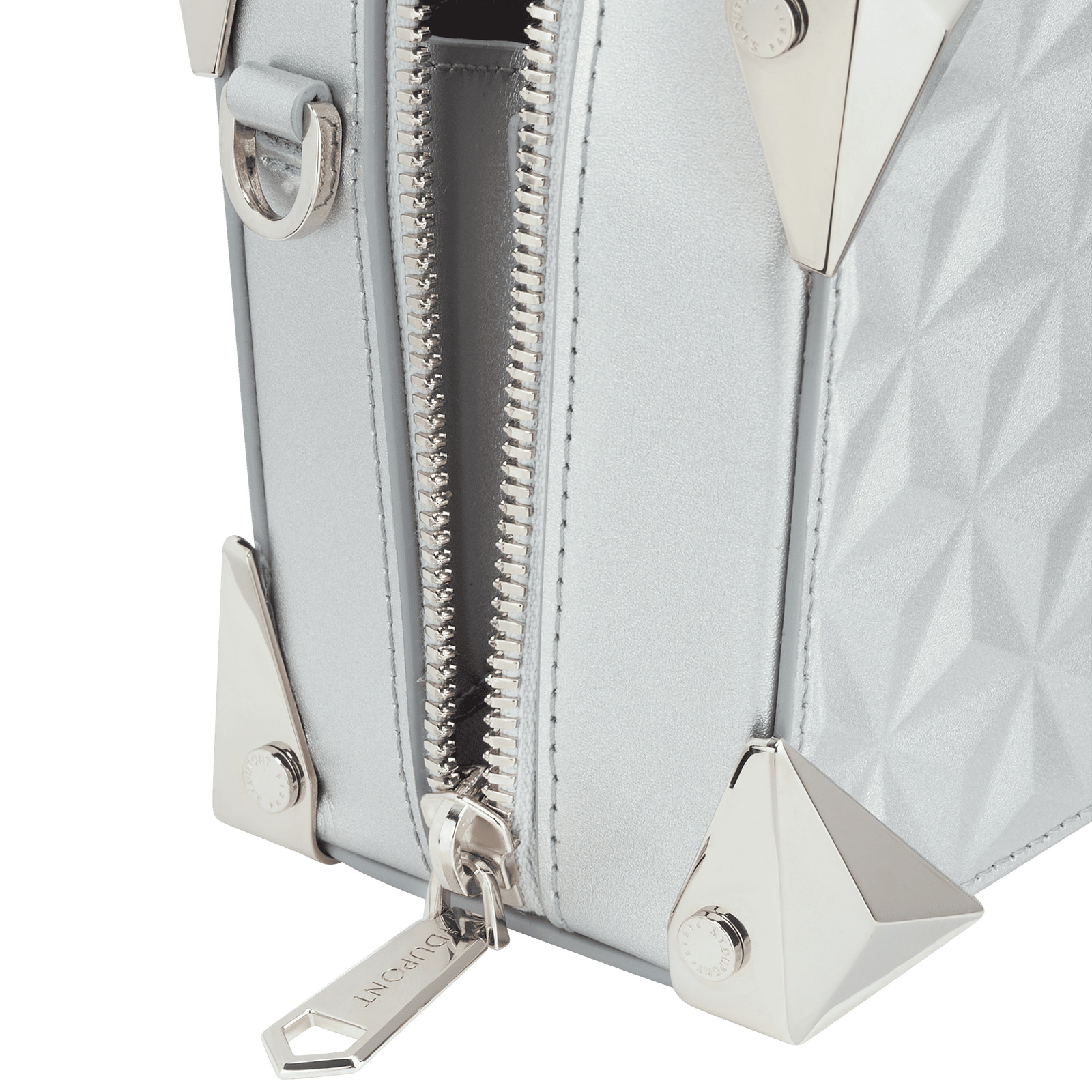 apex Trunk silver view 3
