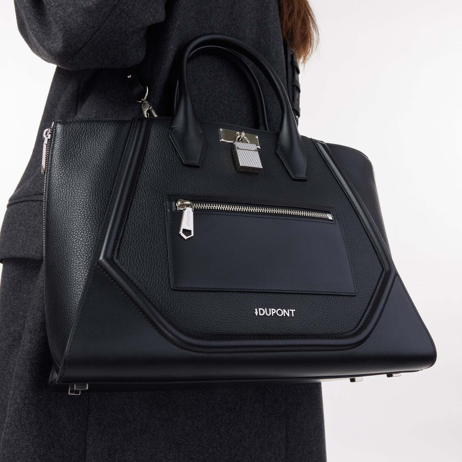 riviera Medium black view 2